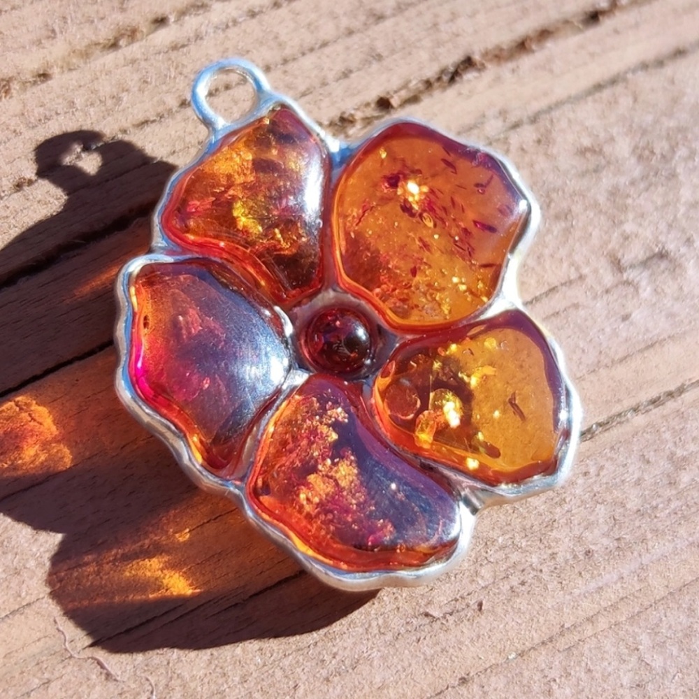 ❤️ Genuine Baltic Amber Flower Pendant - Rare unique shape 💕
